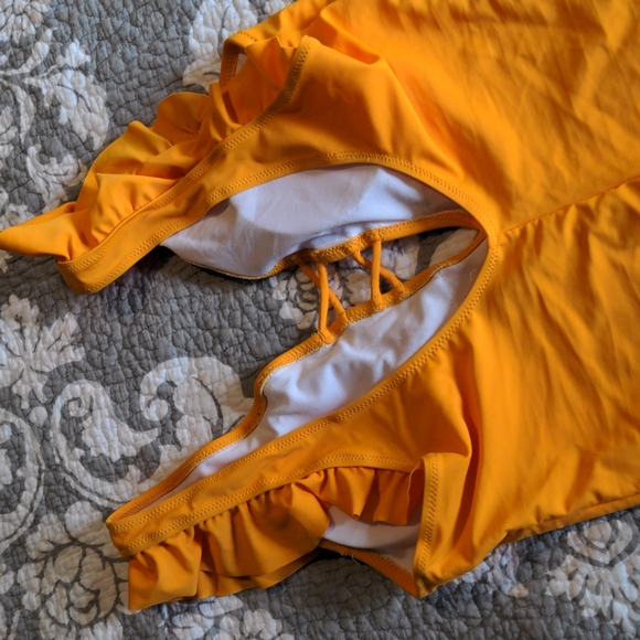 Bathing suit - Picture 4 of 4